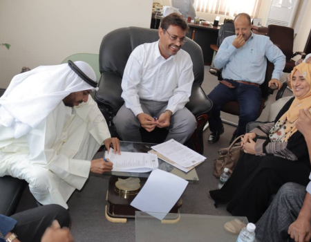 التوقيع على محضر استلام مناجم الذهب بوادي مدن